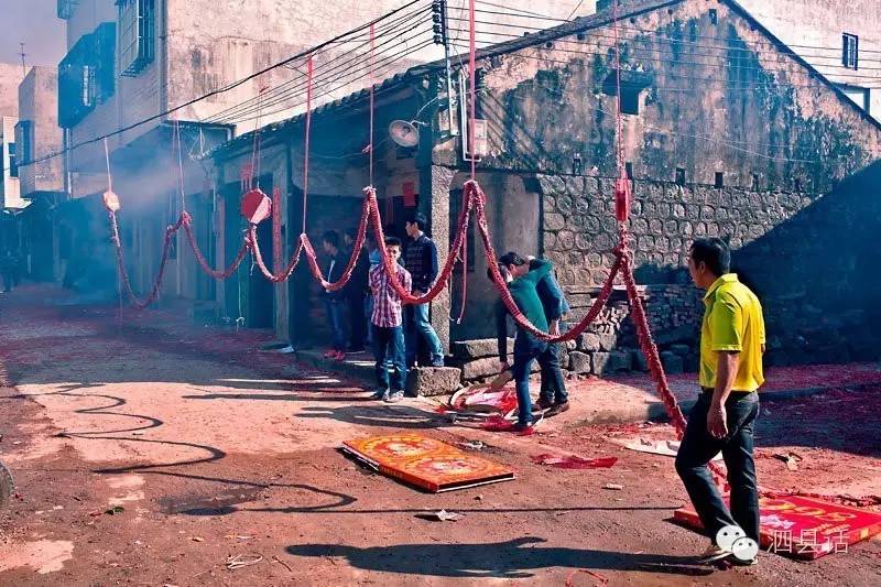 农村办婚礼拱门视频,婚礼在农村办好还是酒店好