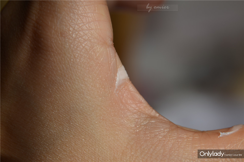 其实美不美不重要只要心灵美就行,人美不美不在于外表内心美才是美