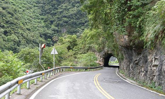 去各地跑马拉松,在日月潭跑马拉松的经历
