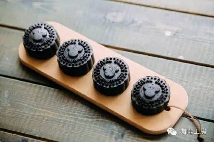 月饼成为奢侈品,时尚大牌的月饼有多奢华