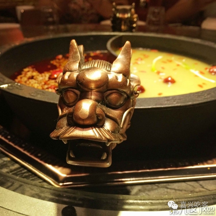 网友说|嘉兴最近大牌火锅店这么多，我就排到辣府这一家~