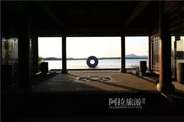 秋风起，宁波人纷纷赶去了这个“浙东第一蟹乡”！湖美螃蟹壮