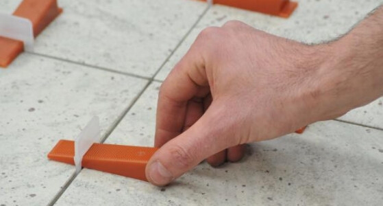 抢了二十平地砖“尾货”以为赚了,老师傅却说这是被坑了!