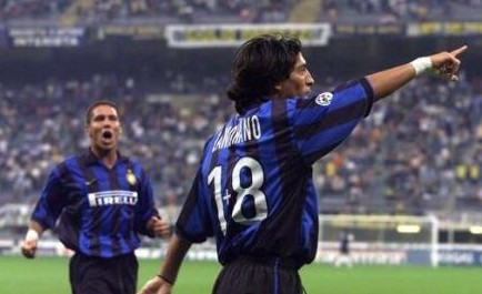 中秋节特辑:那些在欧冠赛场与老东家“团圆”的巨星