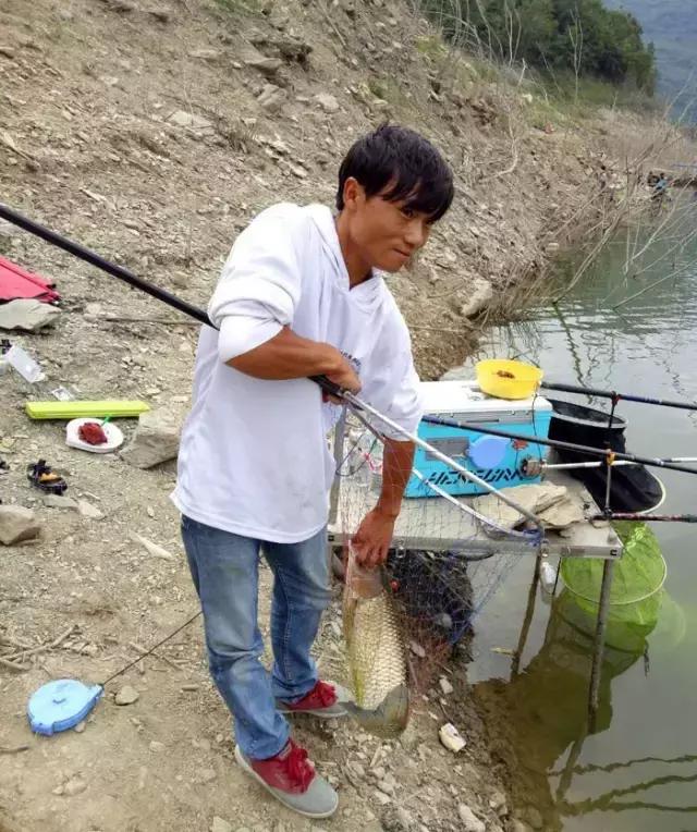 閽撻奔娓旇幏鎴樻姤,閽撻奔浜虹鎭╃埍