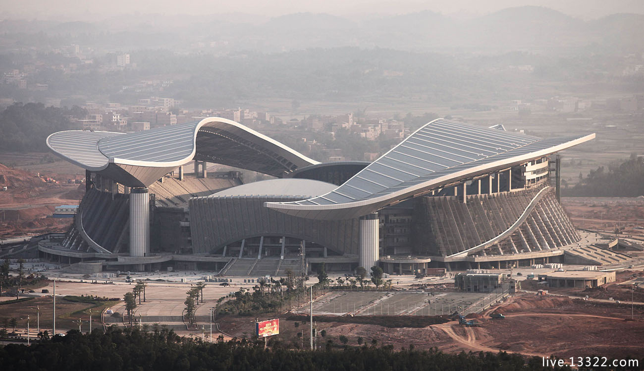 开办“中国杯”有何用意，是商业目的还是为举办世界杯热身吗？