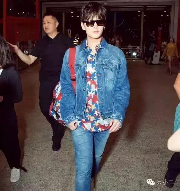 时髦双肩包大容量单肩双肩两用,轻便可爱双肩包