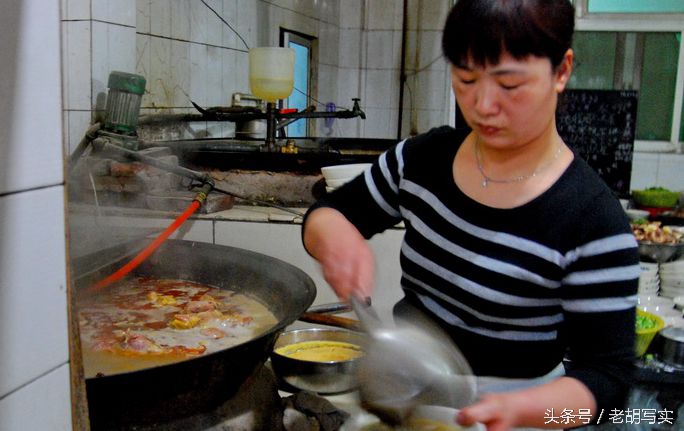 回忆30年前，洛阳摩托大楼建设路口牛肉汤谁还记得？（连载一）