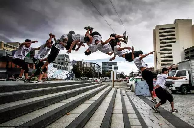 他们在用生命飞檐走壁？揭秘成都跑酷族！