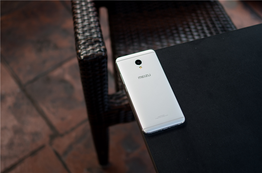 颜值加持,魅蓝e全部参数