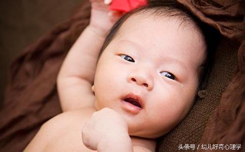 婴儿湿疹瘙痒难受怎么治疗,宝宝长了湿疹还痒用什么护肤品