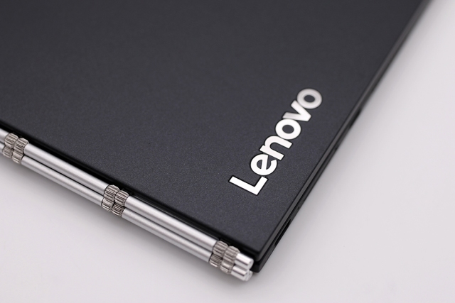 联想把30多年的笔记本键盘颠覆了,取消按键还能在上面画画