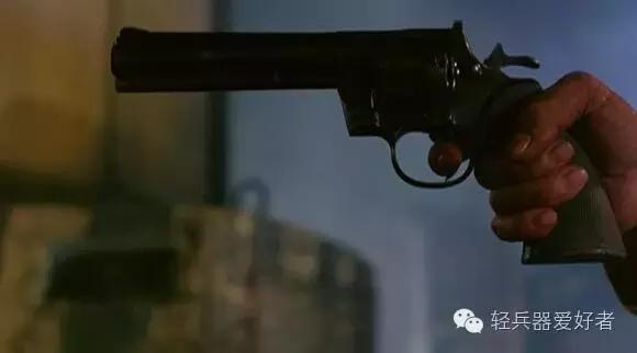 英雄本色系列中的各色轻武器,盘点英雄本色名场面