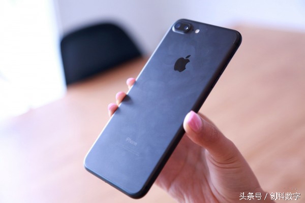 iPhone7/7Plus评测：依然是体验最好的手机！