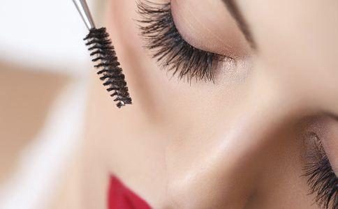 睫毛膏干了怎么办最简单的方法,睫毛膏干了怎么快速解决视频
