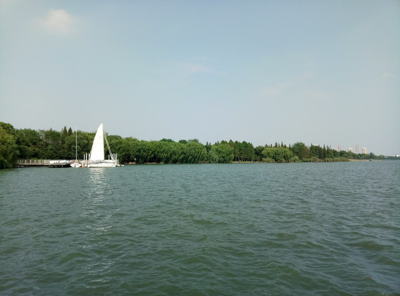 趁年轻尽情的玩,趁年轻多玩投影仪