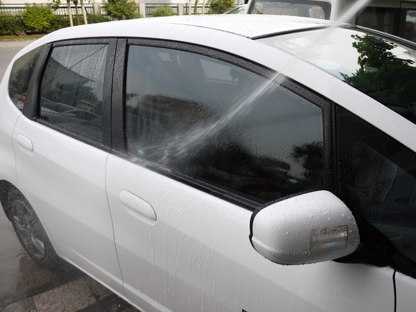 雨季开车眼瞎？老司机真空无打底分享6种「雨敌」购买使用指南