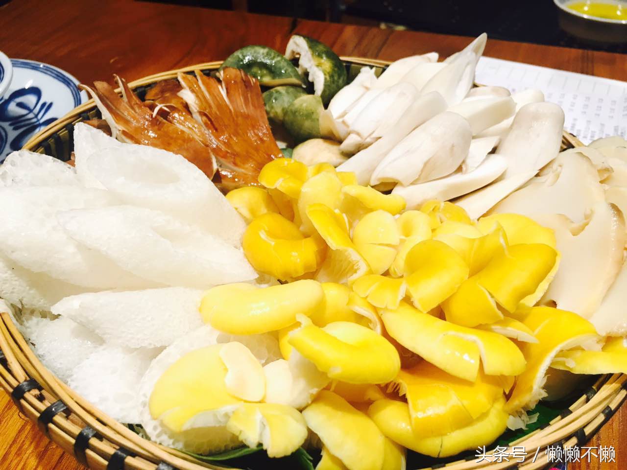 鑽夊附瀵规垬宀╂祮,鑽夊附鍜岄粦鑳″瓙鐩搁亣