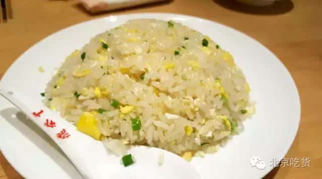 开豪车到处吃饭,开豪车苍蝇馆子