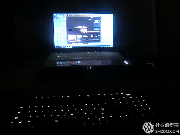 国产轴请继续努力!曜越TteSPORTS波塞冬ZRGB背光机械键盘评测