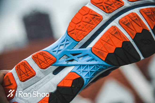 asicskayano23拆解,双脚无法承受自己的重量