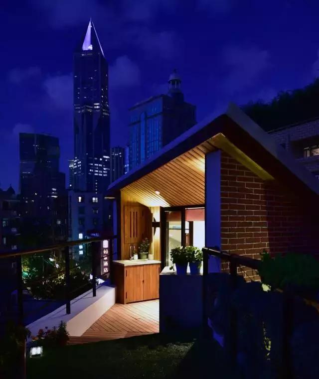 男神设计师走了以后，这间被爆改的纸片屋还能维持多久