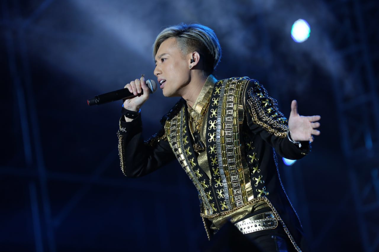 信、吴克羣、伍佰十余组艺人齐聚厦门共同唱响奇迹之夜