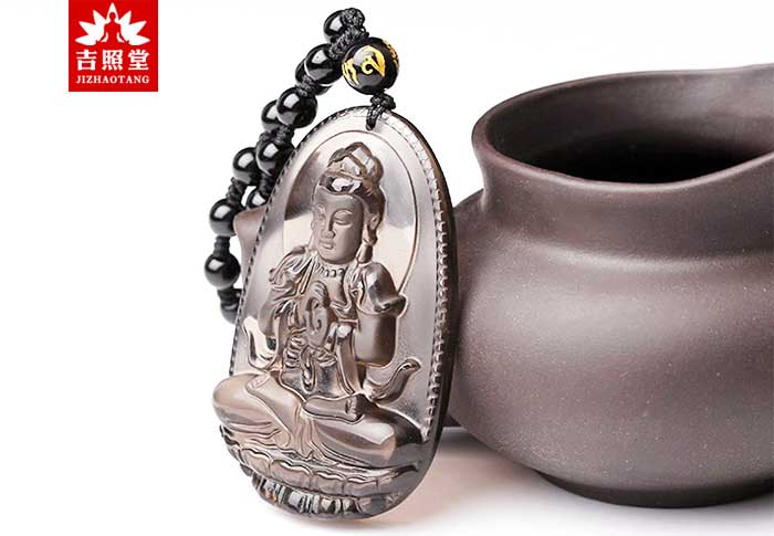 属鸡本命年戴什么转运,81年属鸡39岁本命年忌讳