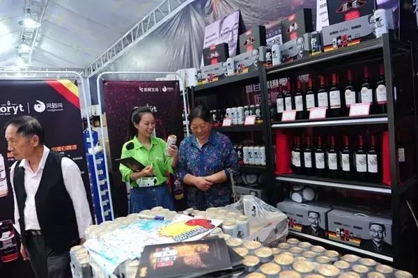 国庆来了完整视频,国庆来重庆从你的全世界路过