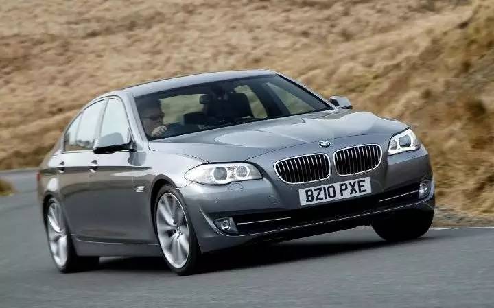 有钱买豪车没钱用,有钱买车买房没钱还账