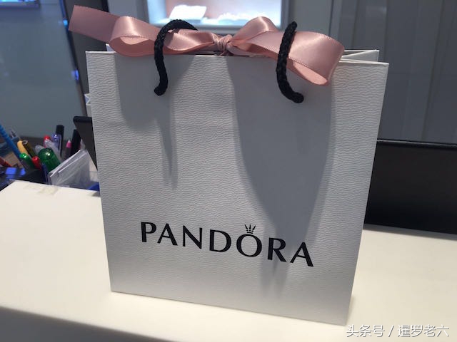 曼谷珠宝免税购物中心,泰国曼谷哪里商场买珠宝有保障