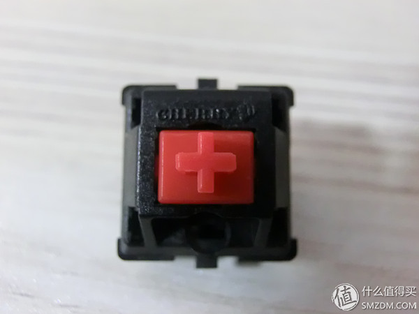 国产轴请继续努力!曜越TteSPORTS波塞冬ZRGB背光机械键盘评测