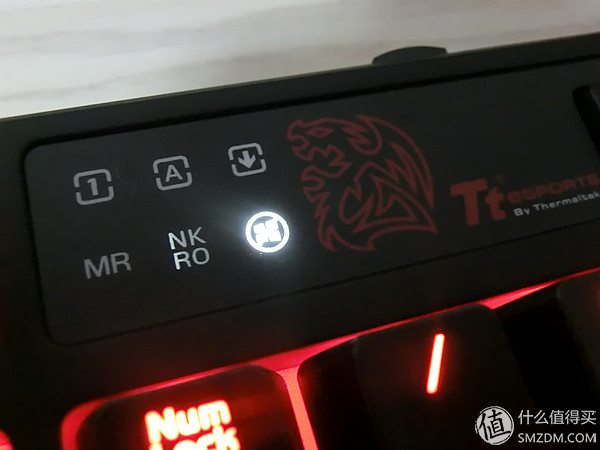 国产轴请继续努力！曜越TteSPORTS波塞冬ZRGB背光机械键盘评测