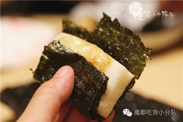 这家店进门要先鞠躬，招牌只在晚上有！