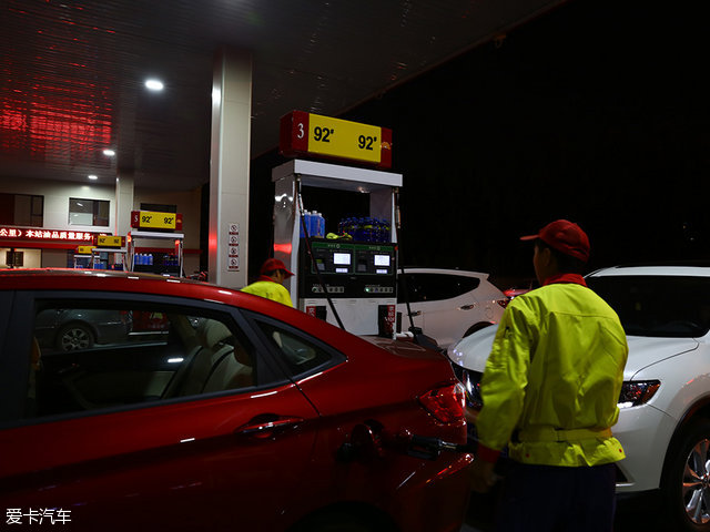 长安悦翔v7的油耗,长安悦翔v72016款1.0t