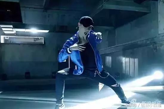 极限挑战张艺兴晕倒视频完整版,张艺兴近期新歌