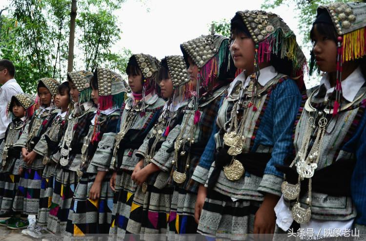 云南有个神秘的民族,云南深山里的原始部落女人