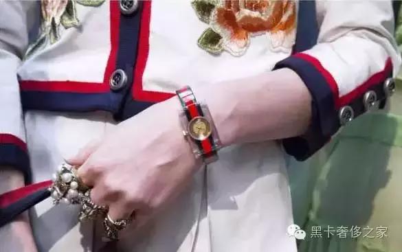 戴了玉镯还能戴什么,戴了手环还可以戴什么