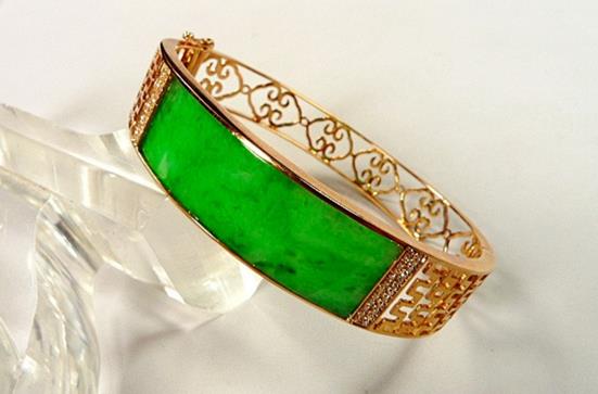 金镶玉掉色修补多少钱,金镶玉上的金子会掉色吗