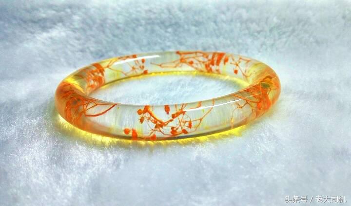 水晶滴胶和仿玉石粉怎么做手镯,毕业的时候给好朋友做滴胶手镯