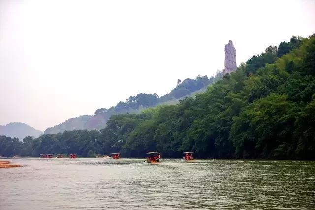 国庆没有去景点反而去了大山里,国庆假期没人去的旅游景点