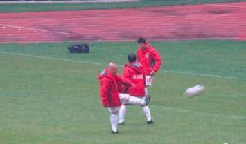 “中国鲁尼”郭德纲却身披贝克汉姆的球衣最后一张图看了想哭