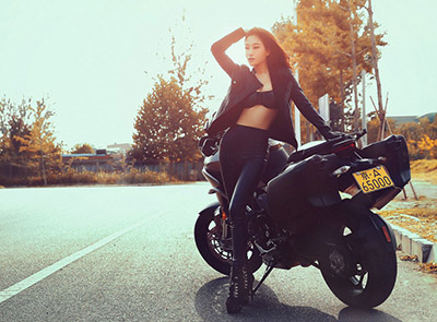 遇到心仪的男神怎么办,遇到喜欢的男生不理你咋办