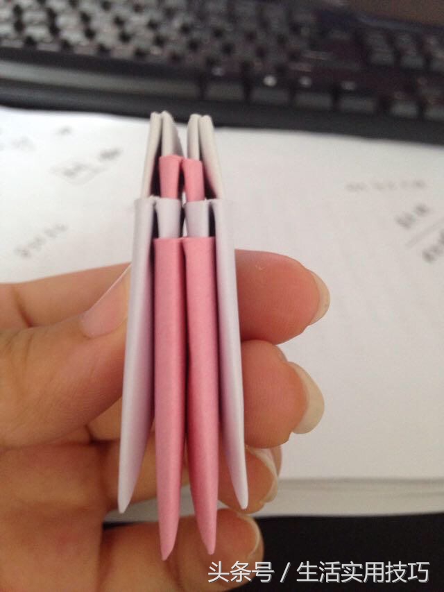 手工折纸花篮教程简单漂亮,幼儿手工花篮折纸的制作方法