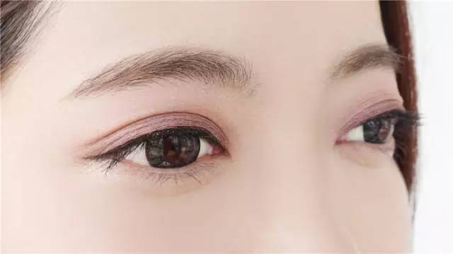 凯文老师推荐精华,学生党适合用的小众彩妆品牌