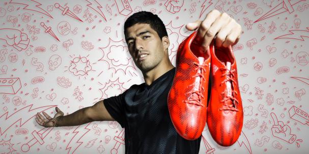 苏亚雷斯世界杯战靴,苏亚雷斯世界杯偷球鞋