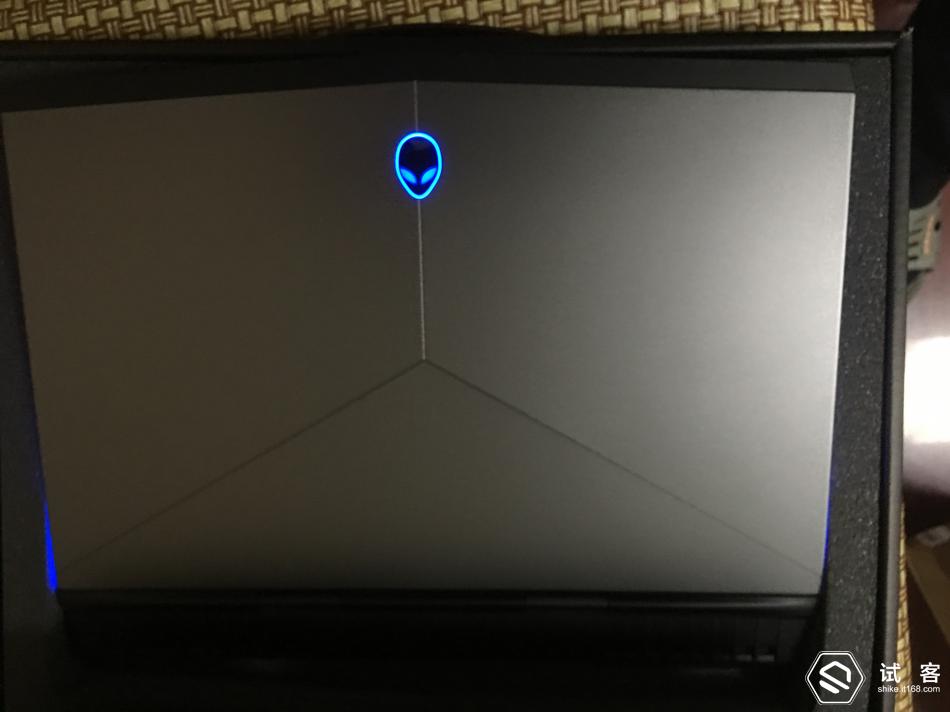 秒变新粉？“外星人”来我家啦