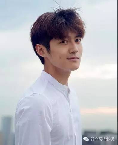 十一补片指南｜不想出去看人潮，就窝在家里跟“老公们”约会吧