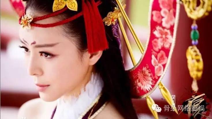 十一补片指南｜不想出去看人潮，就窝在家里跟“老公们”约会吧