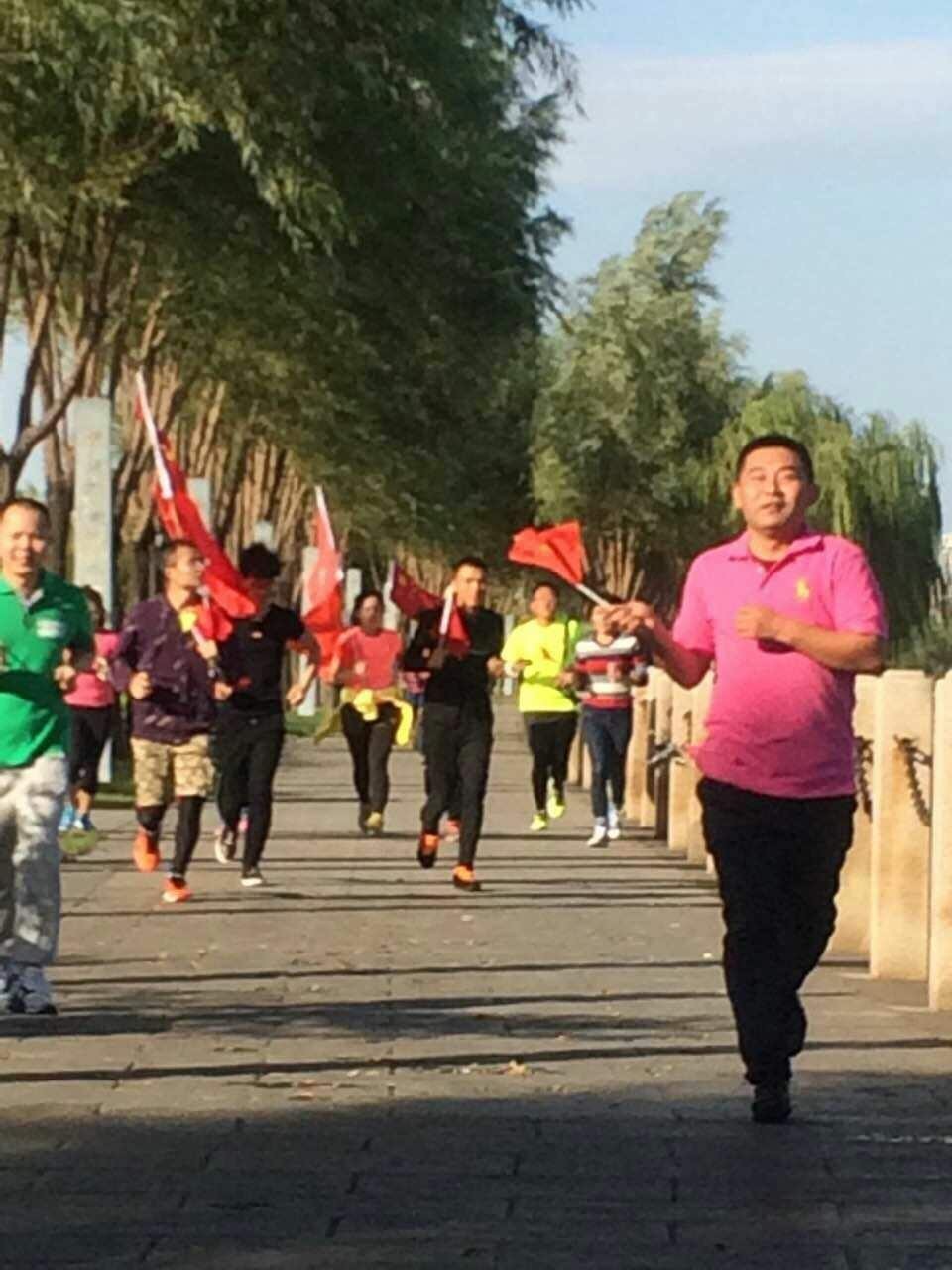 一跑成名视频,一炮成名的视频